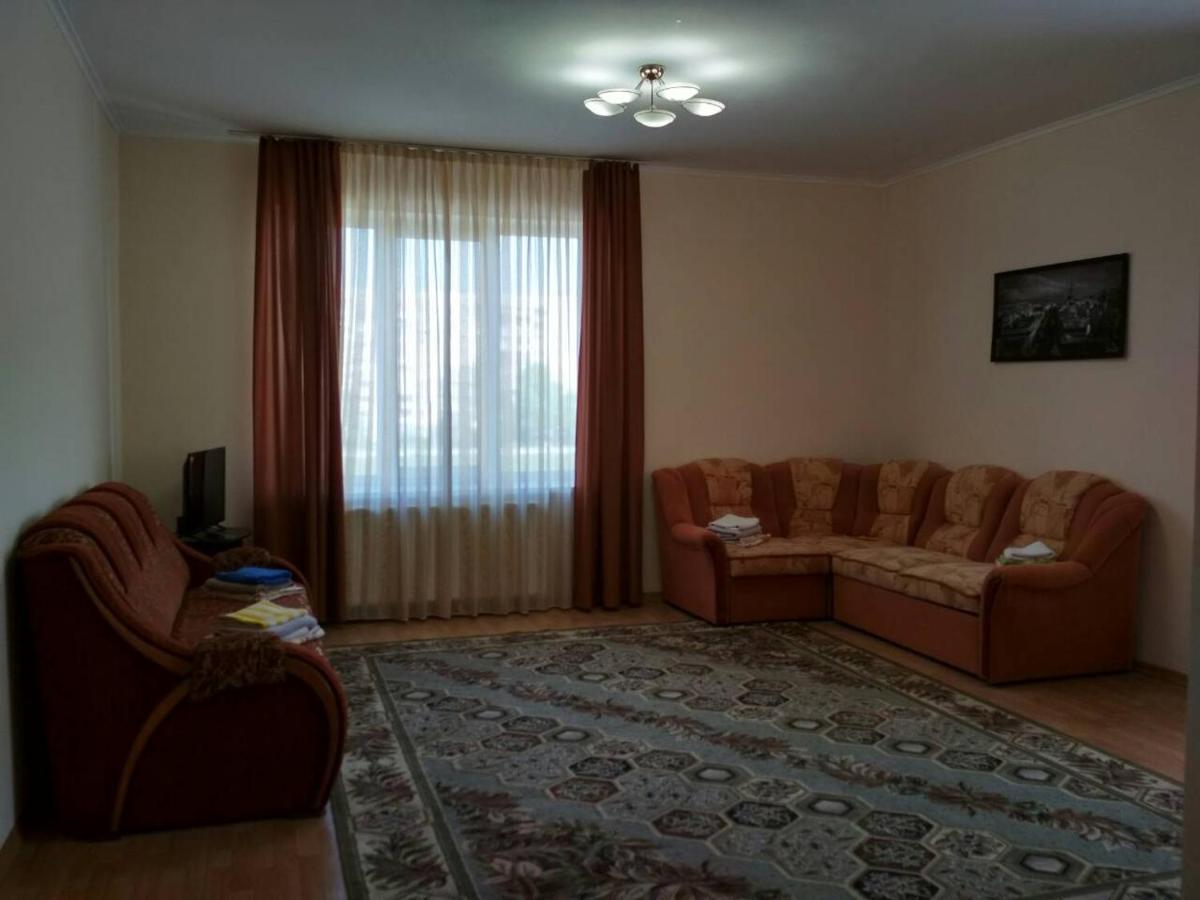 Apartments Domovik Просторная Квартира С Видом На Горы Mukachevo Exterior foto